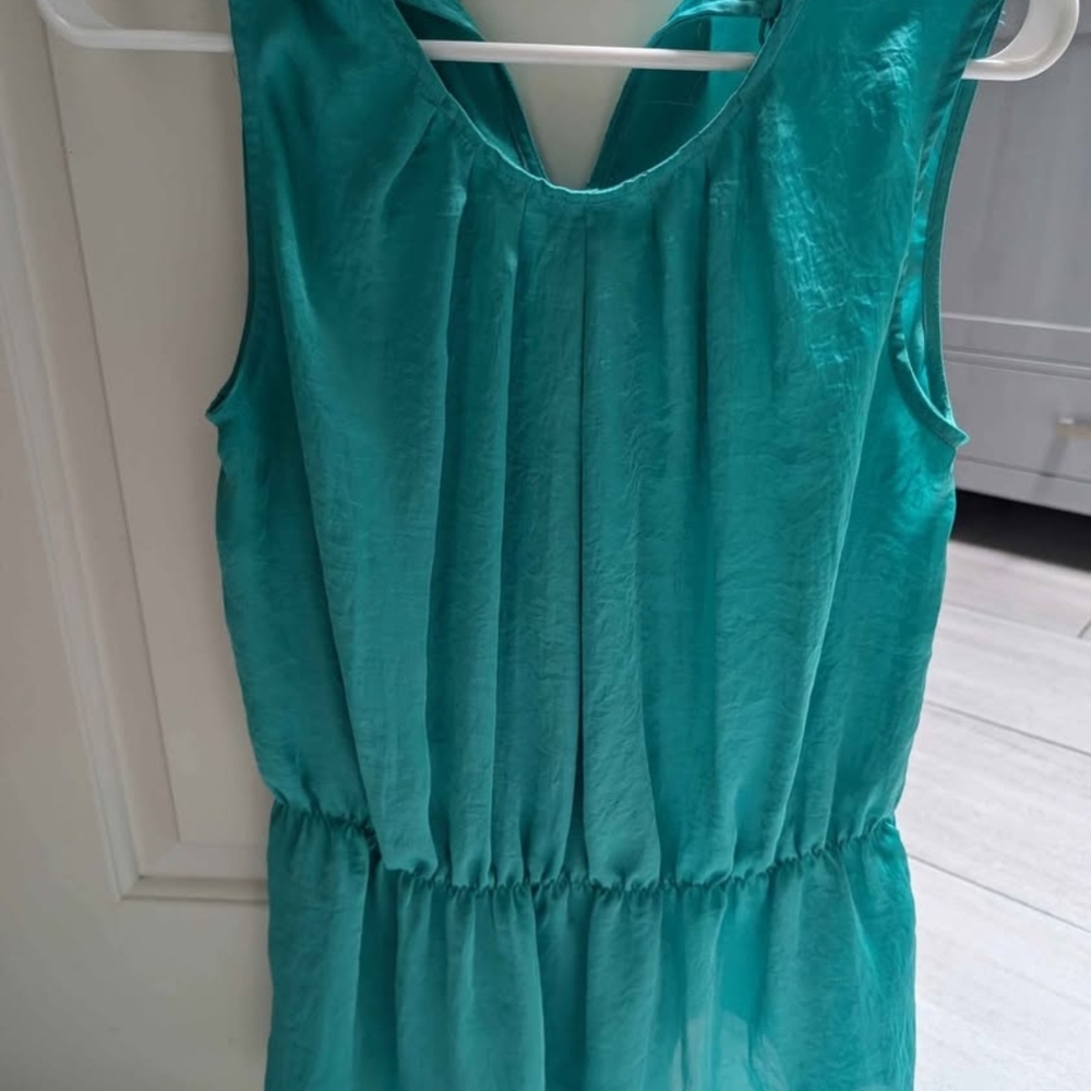 Violet & Claire Green Sleeveless Top